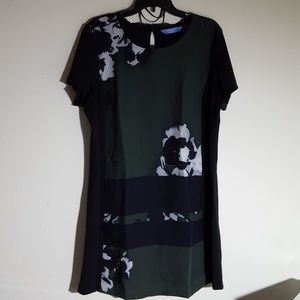 Vera Wang floral shift dress